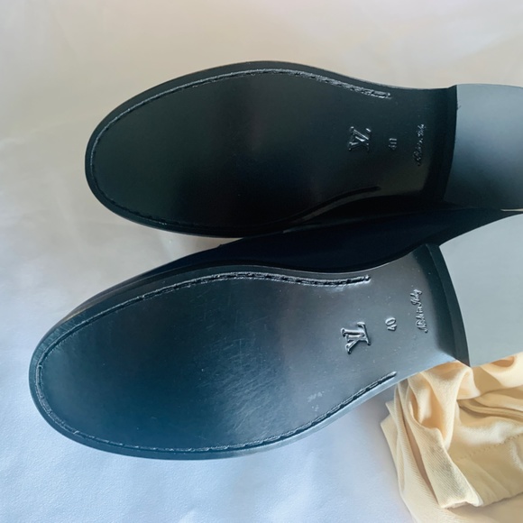BRAND NEW Louis Vuitton Plain Toe Chain Leather Blue and White Loafer - Picture 7 of 13